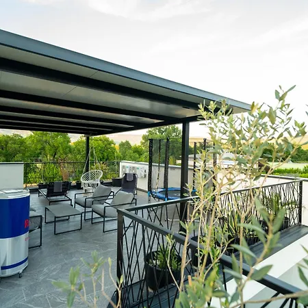 Villa Luxe Waters Retreat *